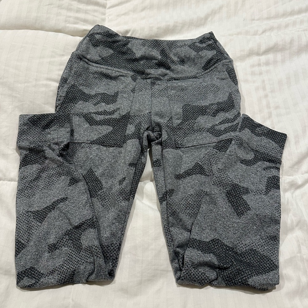 Mondetta performance and luxury Camouflage Leggings